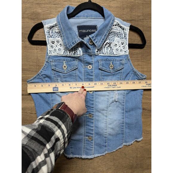 Maurices Wmns Sz M Blue Jean Denim White Lace Button Vest Top Cowboy Western - Picture 6 of 7